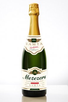 Dzirkstošais dzēriens MEŽEZERS Samta, 0.75 l