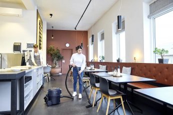 Nilfisk Odkurzacz biurowy na sucho z rura teleskopową i zwijaczem przewodu 